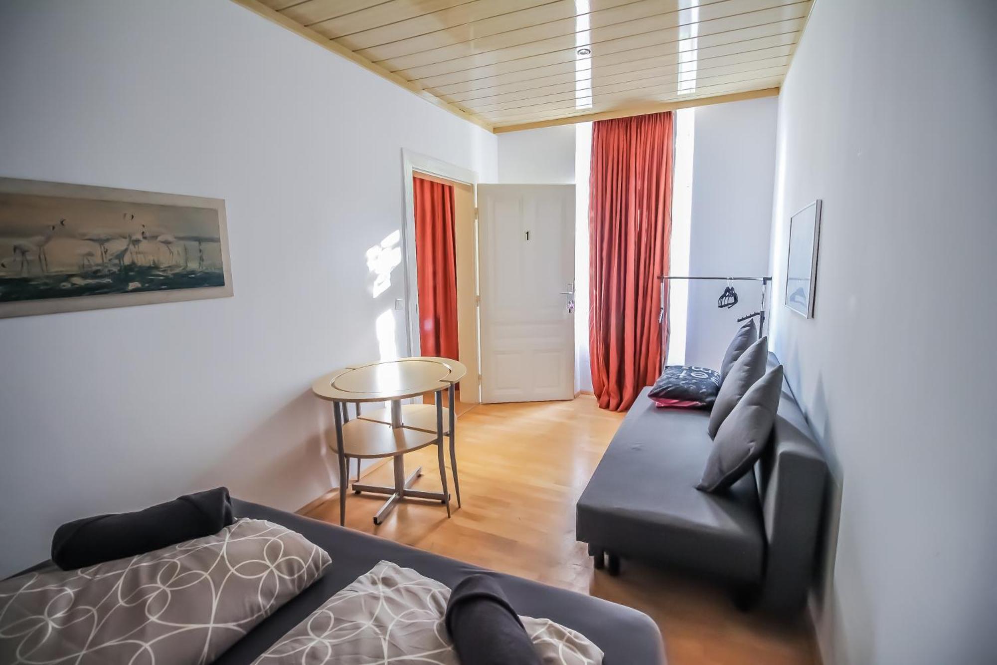 Cozy In Floridsdorf Area Pr6 Privatunterkunft *